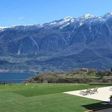 Oasi Da Vinci Aparthotel Tignale Bagian luar foto