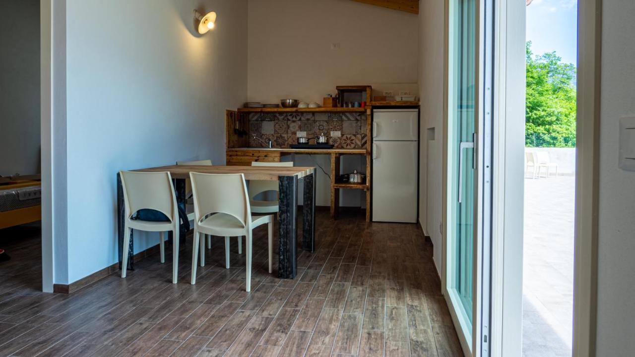 Oasi Da Vinci Aparthotel Tignale Bagian luar foto