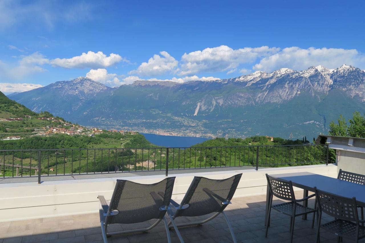 Oasi Da Vinci Aparthotel Tignale Bagian luar foto