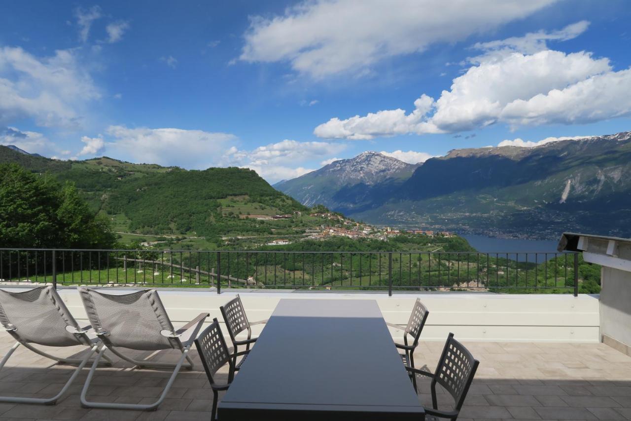 Oasi Da Vinci Aparthotel Tignale Bagian luar foto