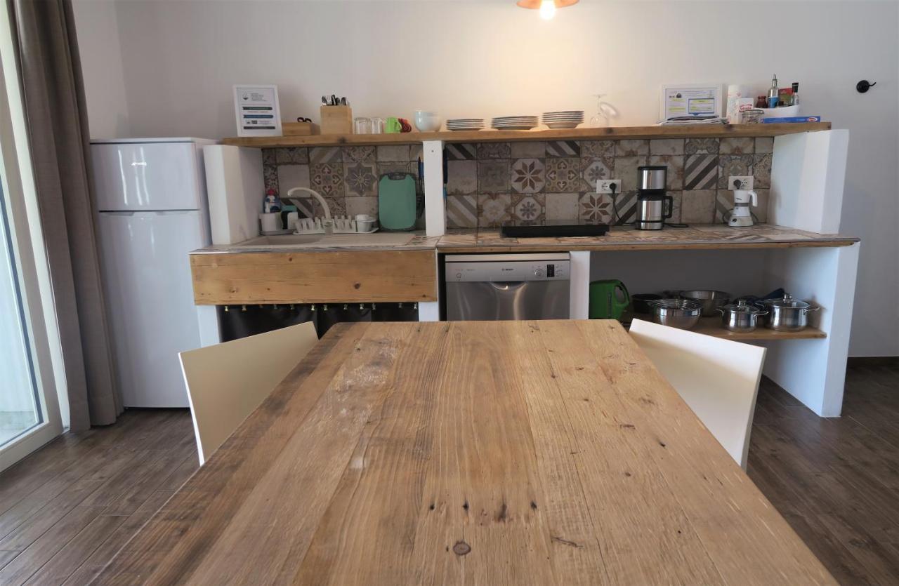 Oasi Da Vinci Aparthotel Tignale Bagian luar foto