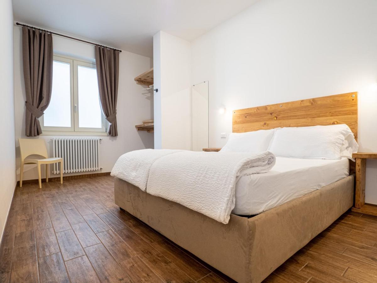 Oasi Da Vinci Aparthotel Tignale Bagian luar foto