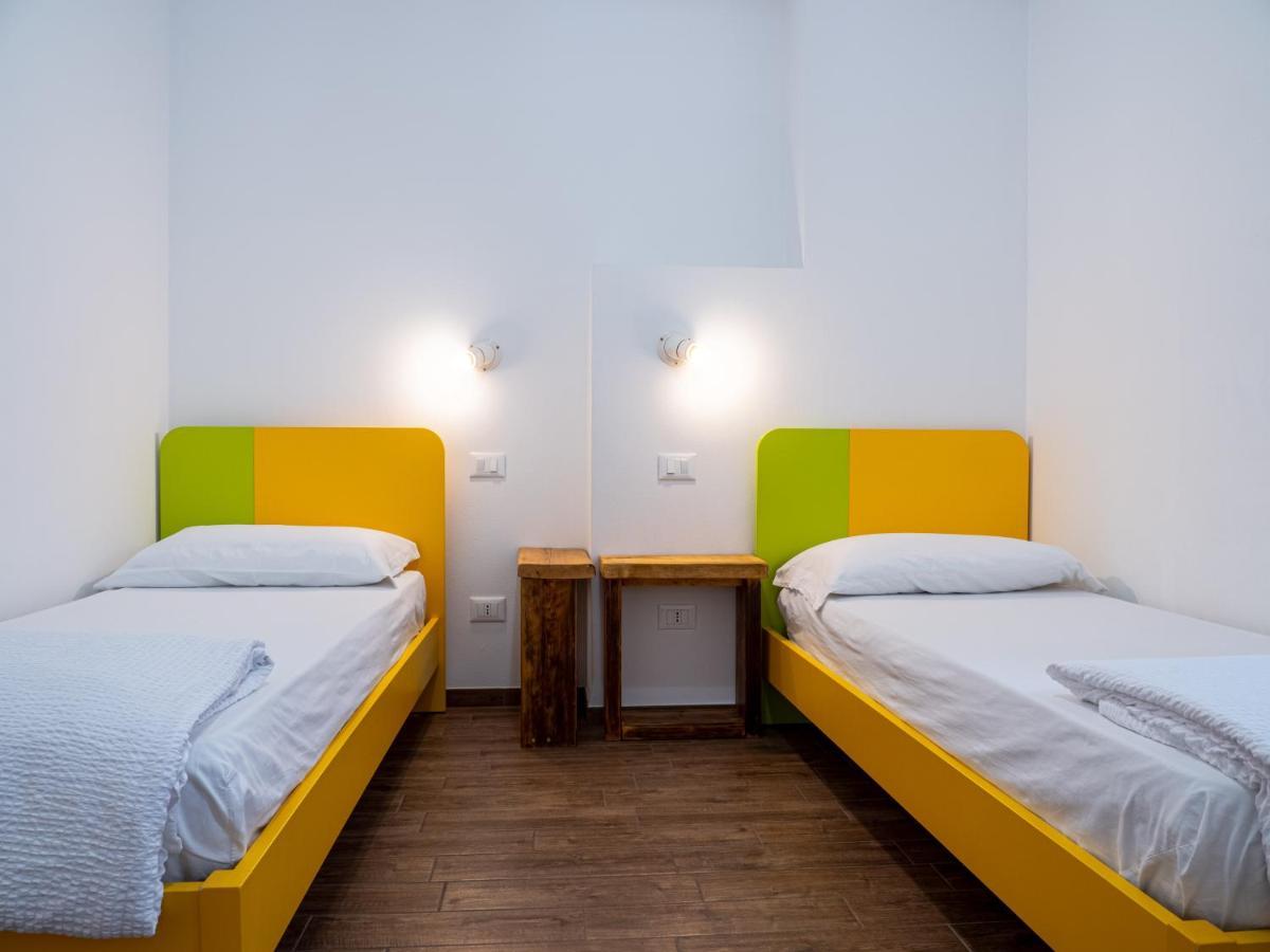 Oasi Da Vinci Aparthotel Tignale Bagian luar foto