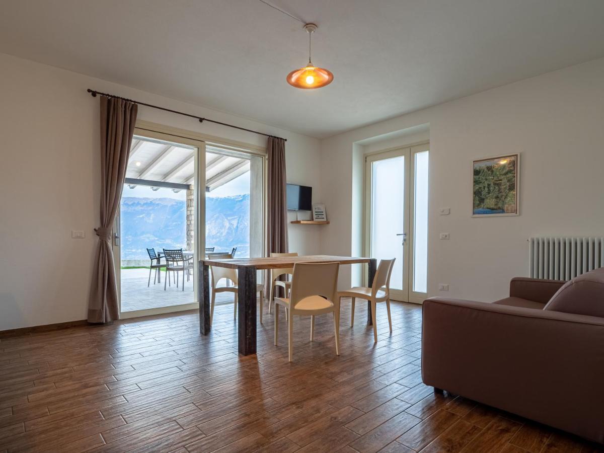 Oasi Da Vinci Aparthotel Tignale Bagian luar foto