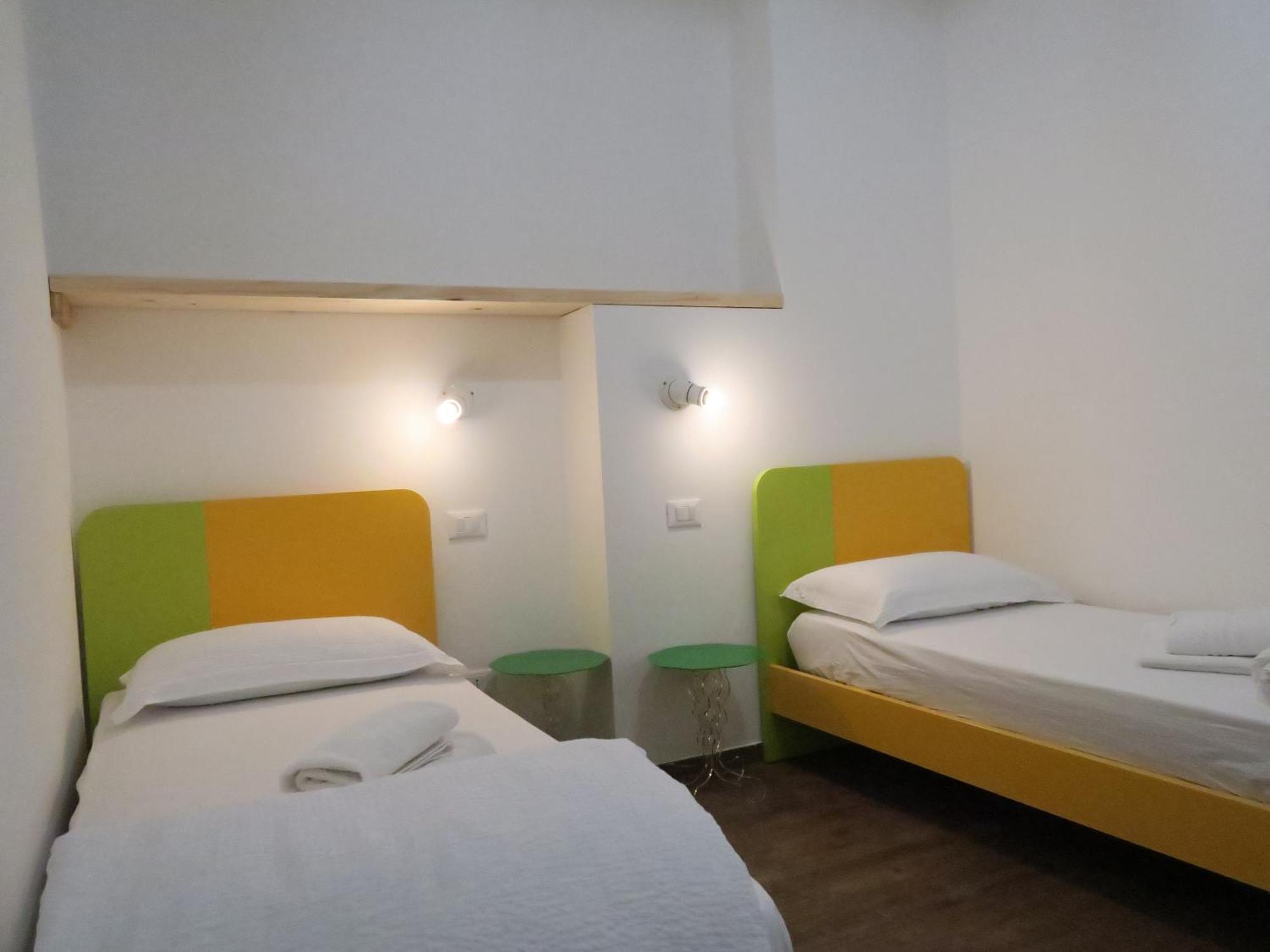 Oasi Da Vinci Aparthotel Tignale Bagian luar foto