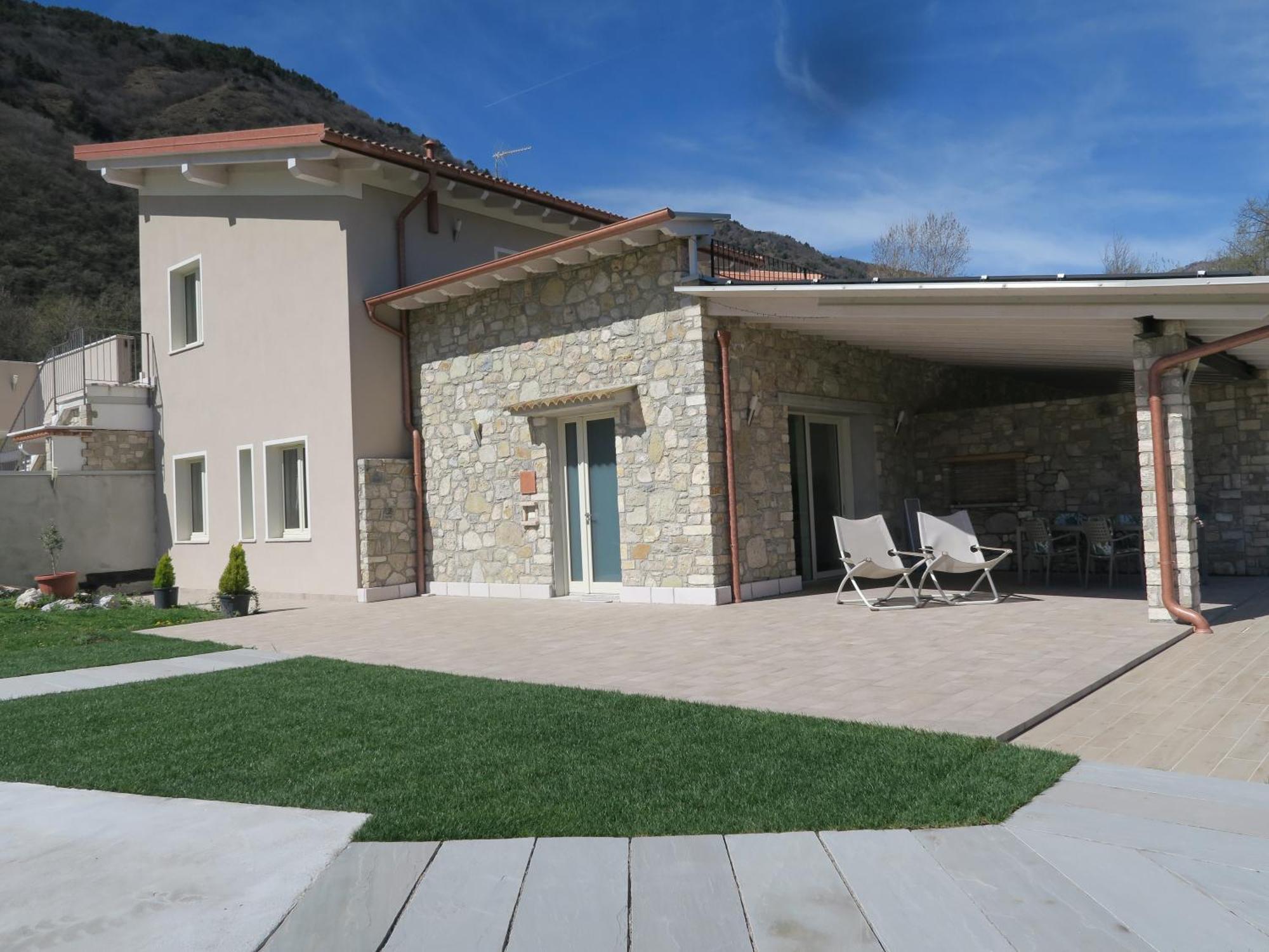 Oasi Da Vinci Aparthotel Tignale Bagian luar foto